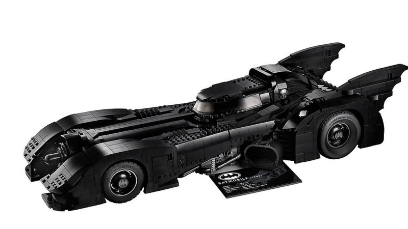 New Lego Batmobile re-creates the 1989 movie car in 3,306 pieces