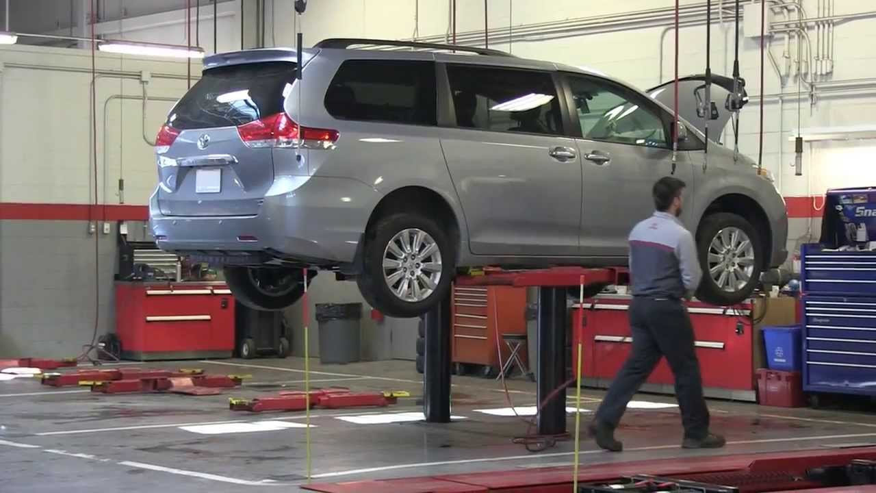 Quality service: Toyota technician
