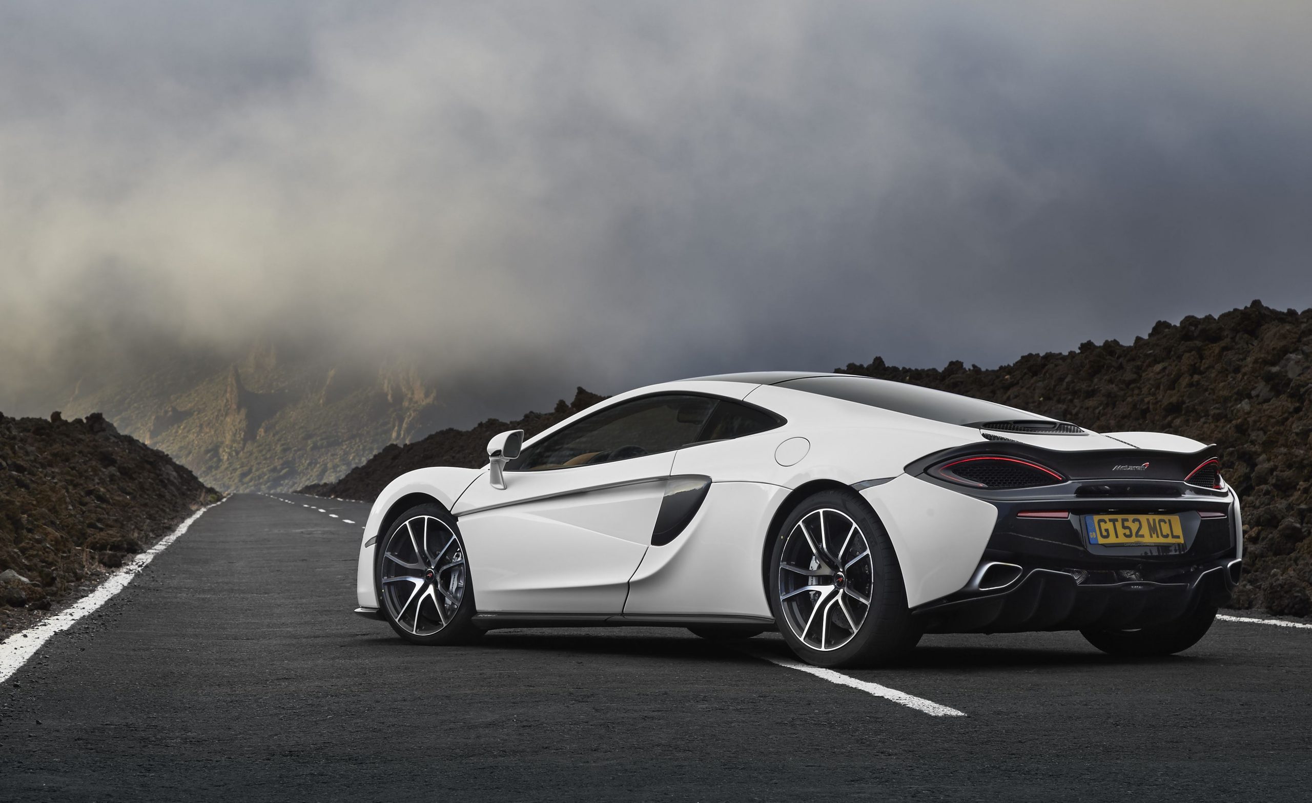 2020 McLaren 570S / 570GT