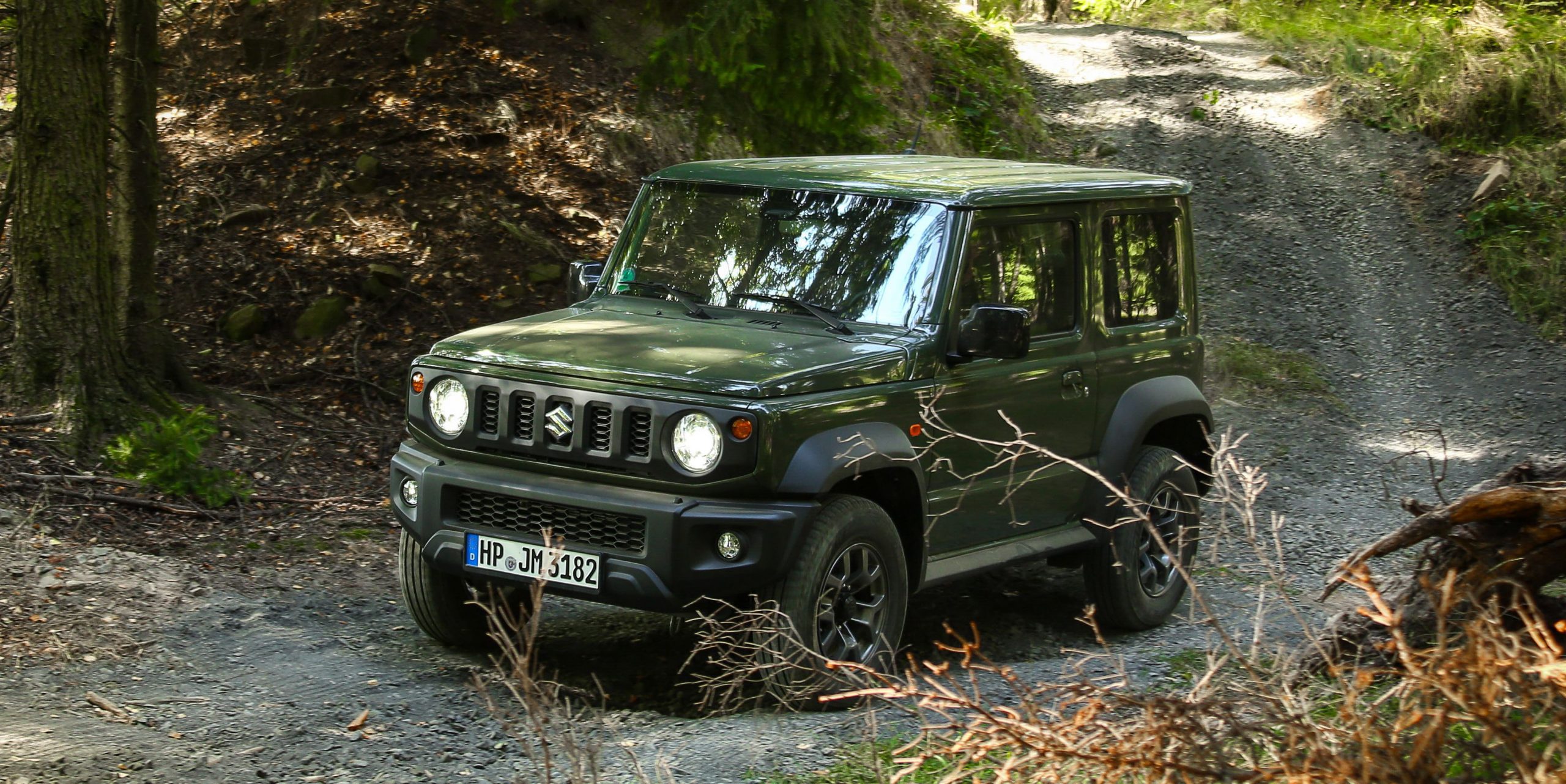 2020 Suzuki Jimny Is an Adorable and Tiny Off-Road Box that We Can’t Buy