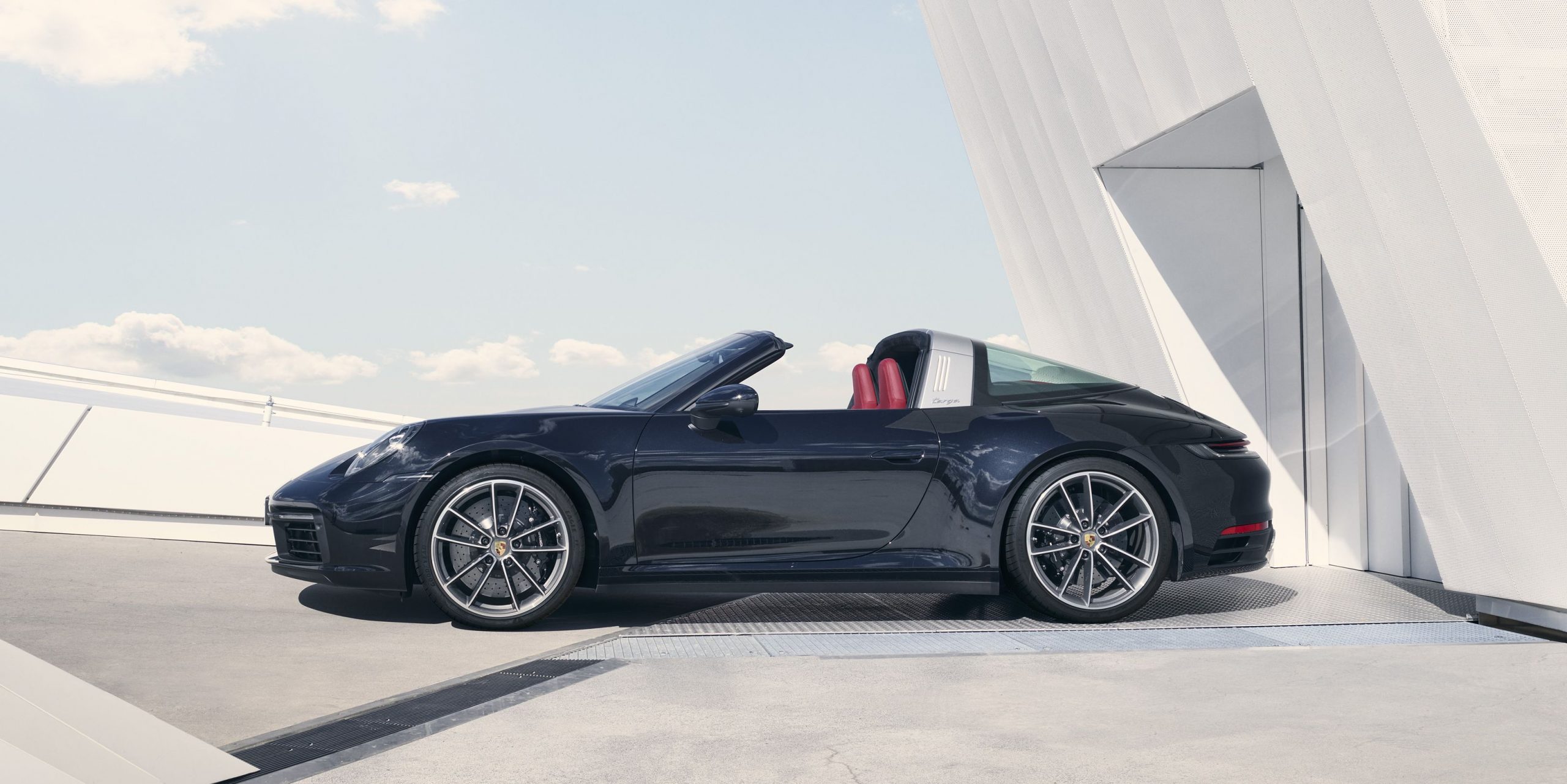 2021 Porsche 911 Gets Classic Targa 4 and 4S Treatment