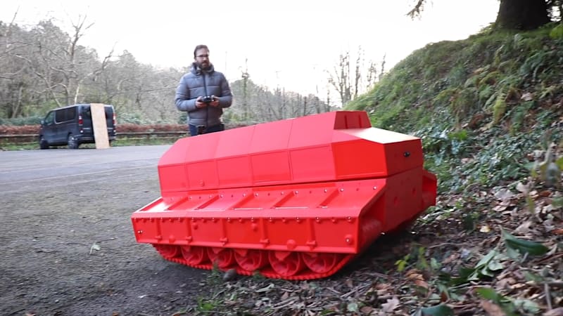 This totally rideable tank is completely 3D-printed