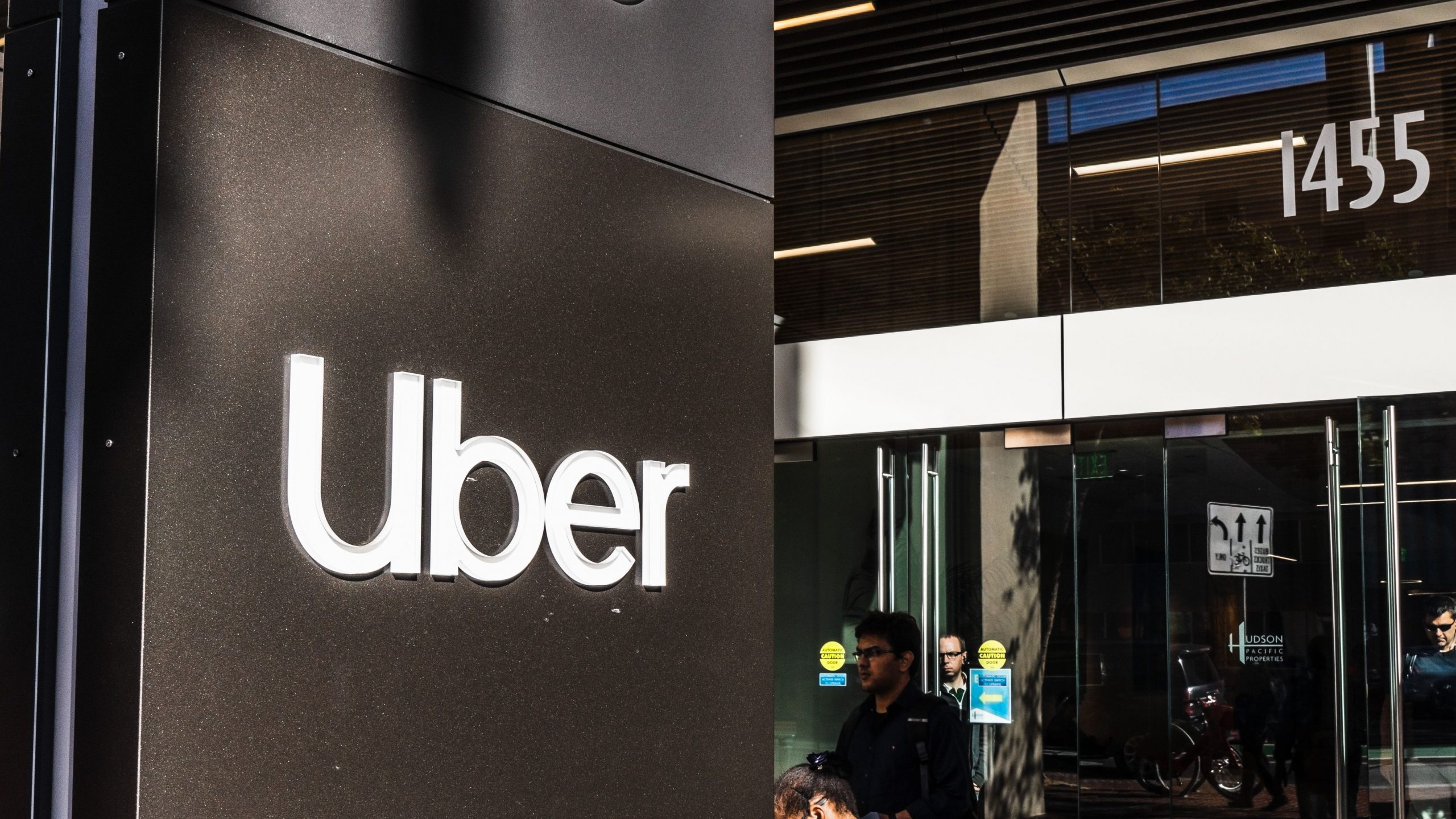 Uber Says: Let Drivers Get Priority in Line for COVID-19 Vaccine