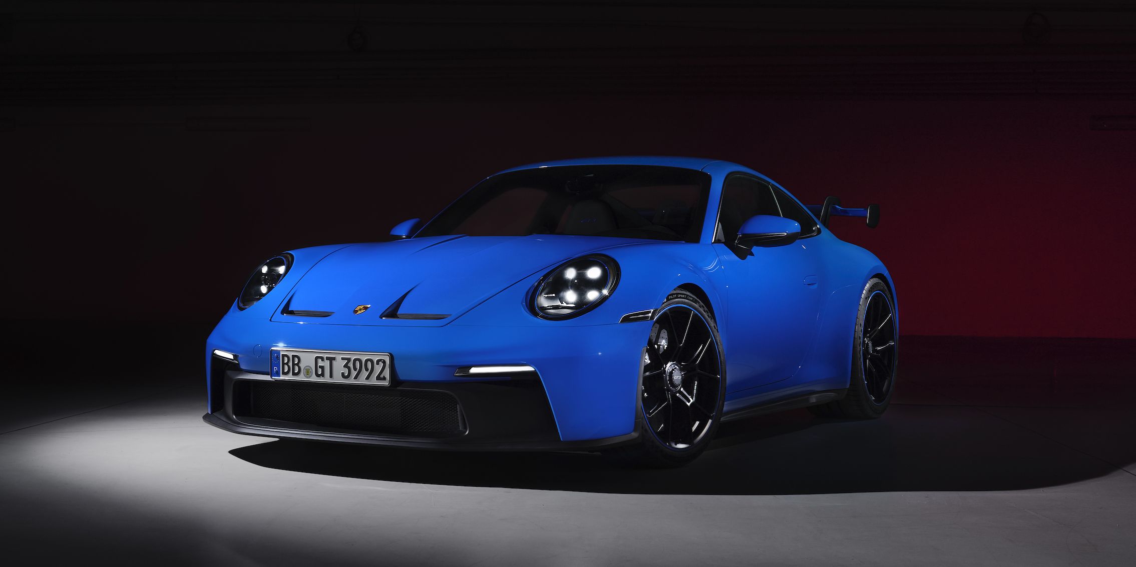 2022 Porsche 911 GT3 Evolves but Remains a Purist Sports Car