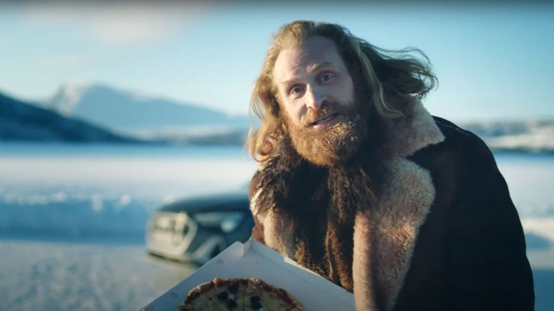 Automakers respond to GM’s #NoWayNorway Super Bowl spot with… pizza and fish?