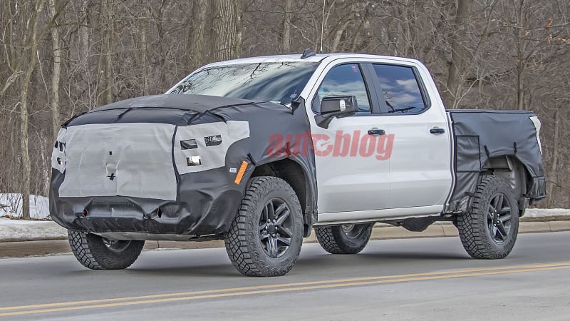 Chevy Silverado ZR2 looking bigger, more capable than Trail Boss in spy photos