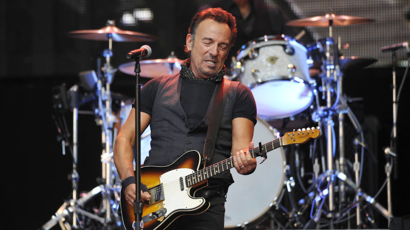 Jeep suspends Super Bowl add after Springsteen charged with DUI