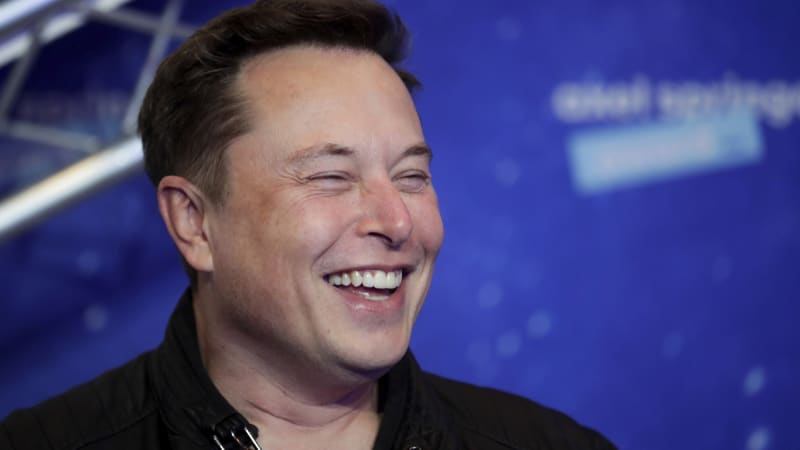 Elon Musk is going to host Saturday Night Live on May 8th