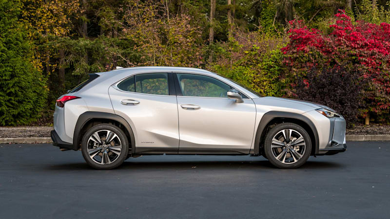 2022 Lexus UX gets new colors and a single new feature