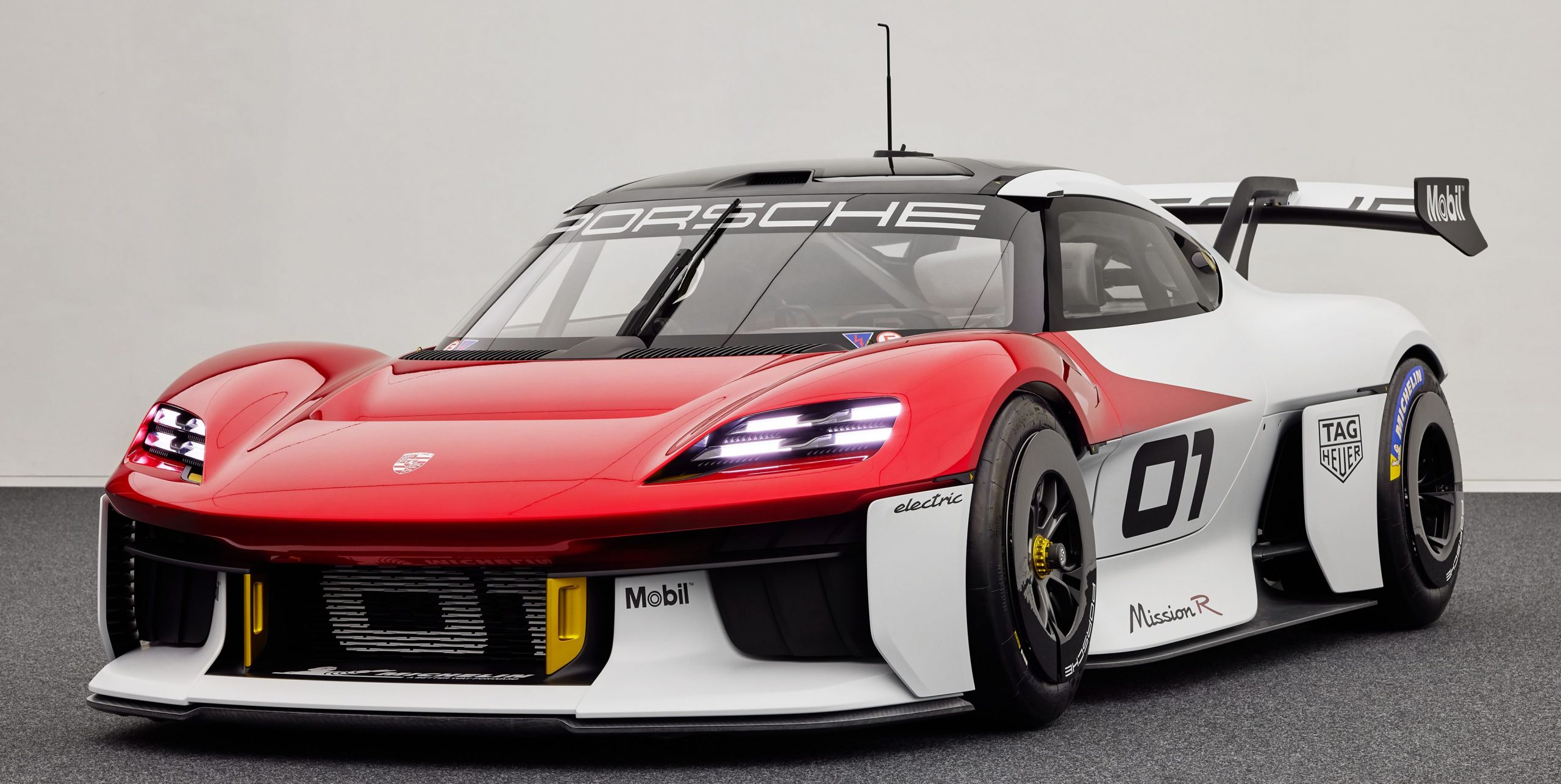 1073-HP Porsche Mission R Previews the Electric Future of Customer Racing