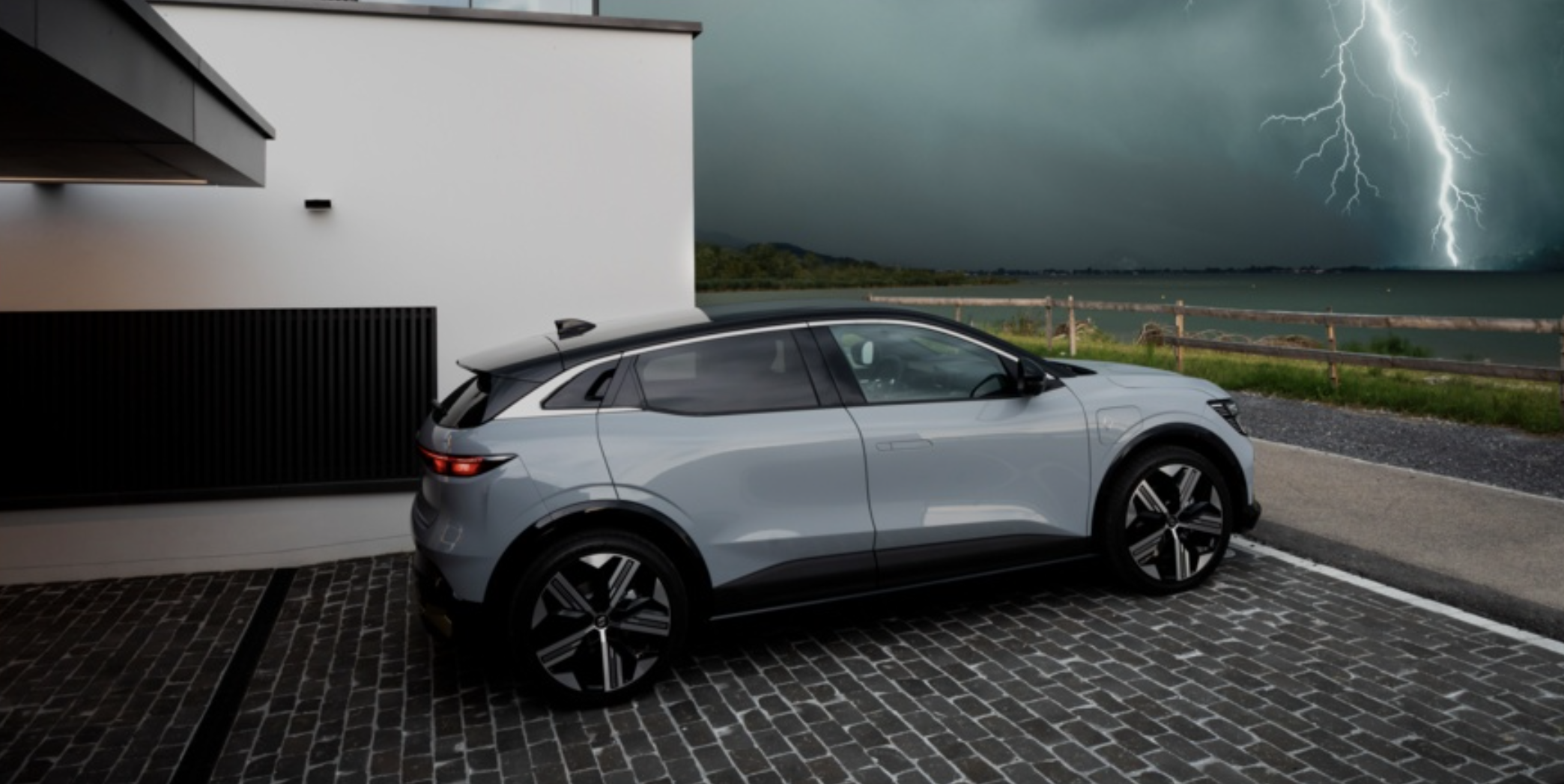 Renault Mégane E-Tech EV Is an Innovative Compact Crossover for Europe