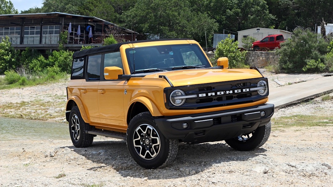 Small number of 2021 Ford Broncos recalled for incorrectly packaged airbag inflator