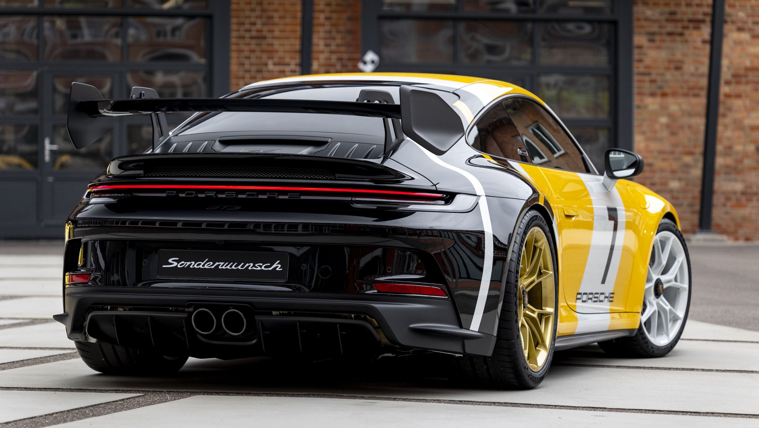 Custom Porsche 911 GT3 Honors 1985 Le Mans Victory