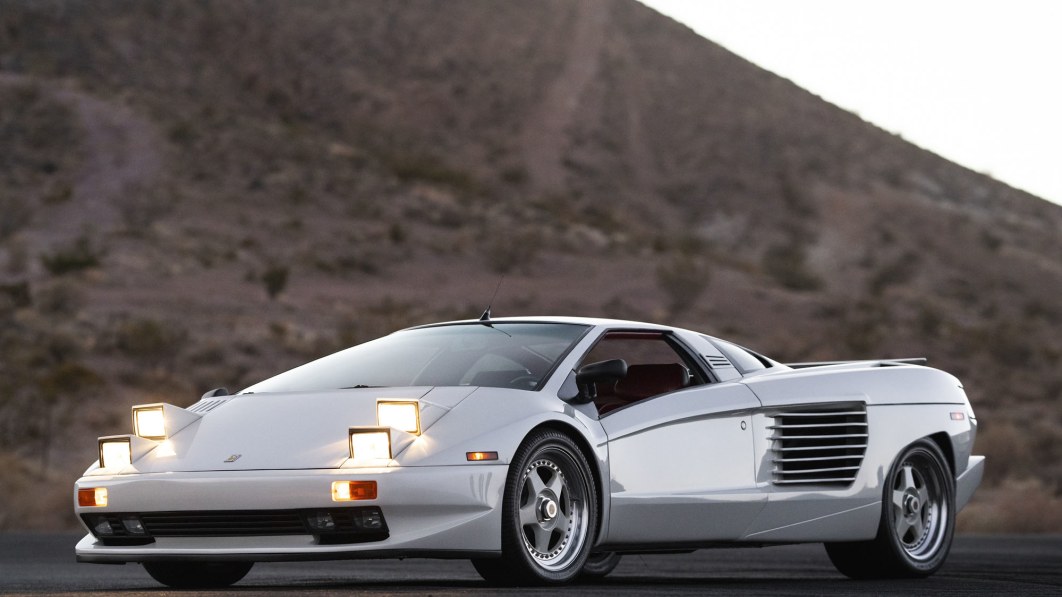 Father of Disco’s Cizeta-Moroder had ’80s looks, double pop-up lights and a V16