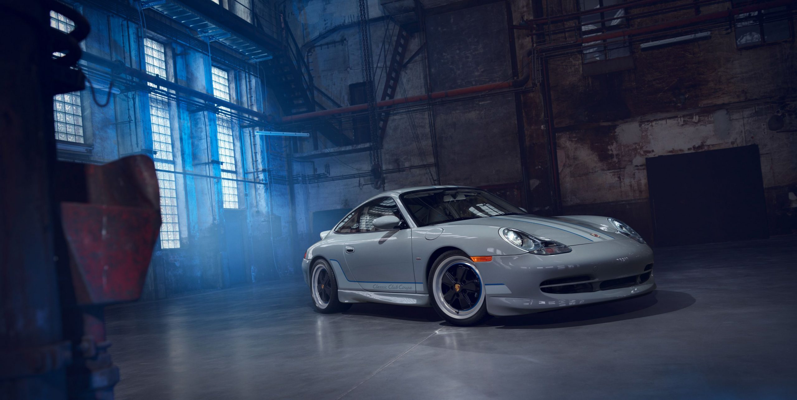 Porsche Creates 911 Classic Club Coupe out of a Run-Down 996