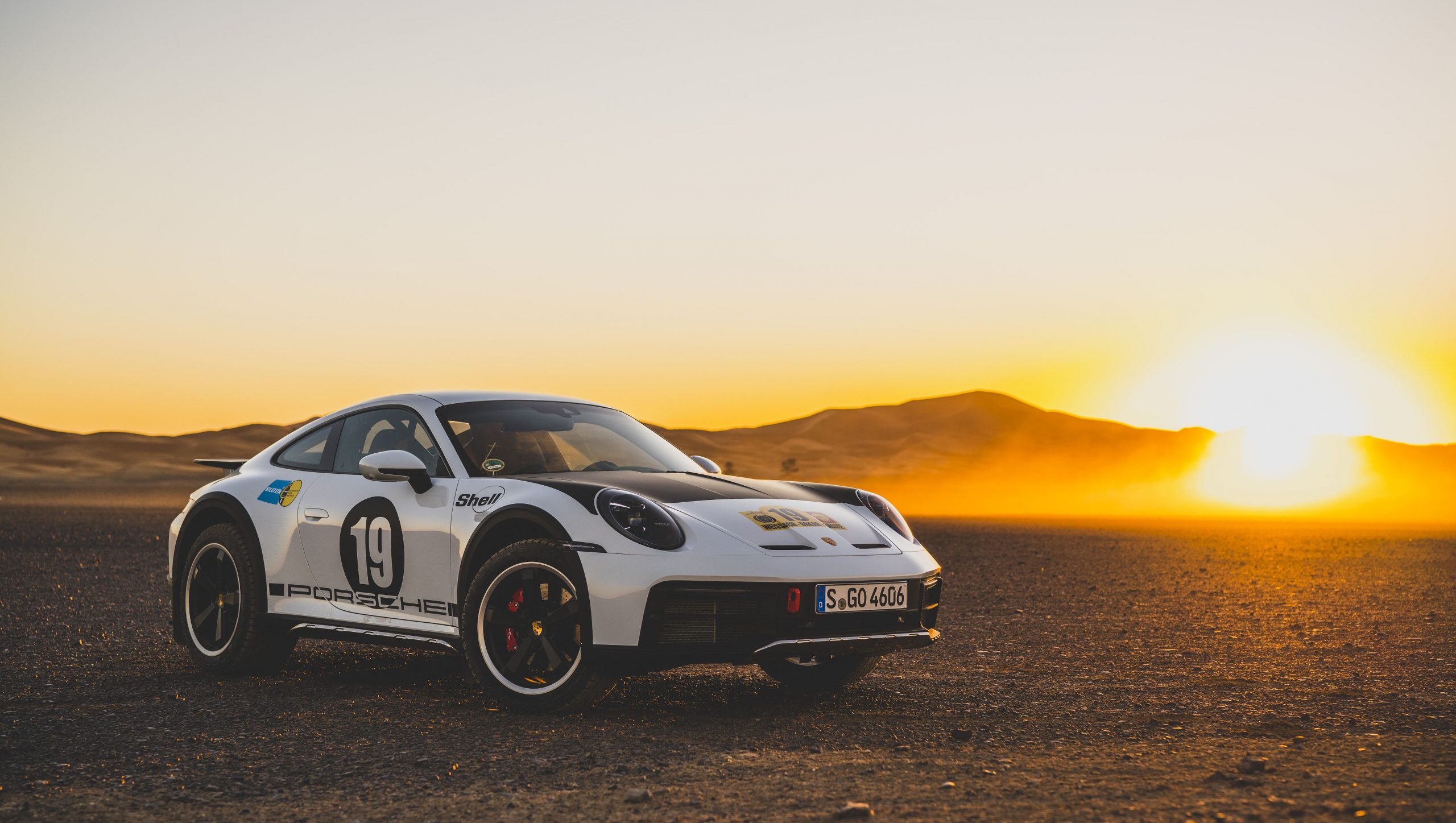 Porsche 911 Dakar Gets Wraps That Celebrate 1970s Rallying Icons