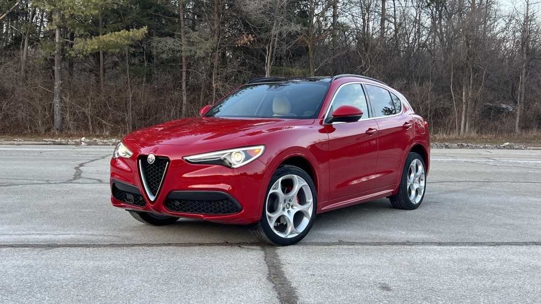 Alfa Romeo Stelvio SUV to lead Italians’ EV charge in 2026